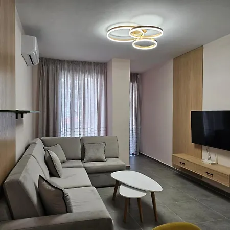 Appartement Beautiful In 300 *